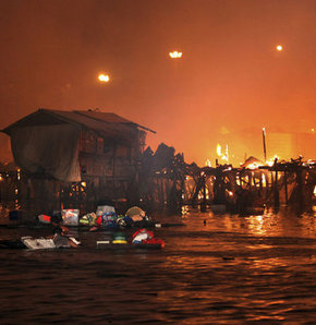 Filipinler'de büyük yangın