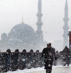 Kar yeniden İstanbul'da!
