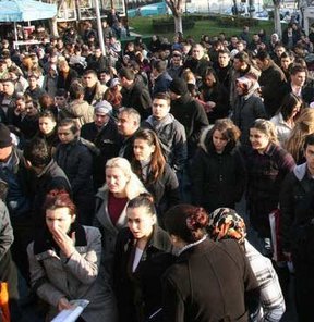 Sözleşmeli personele kadro müjdesi!
