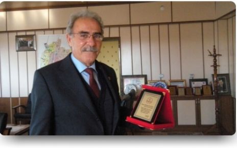 Başkanımız Hüseyin Baysal'a Plaket Takdim Edildi ..