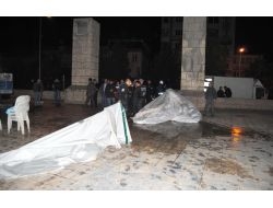 Bdp'lilerin Kurduğu Çadır Polis Tarafından Kaldırıldı