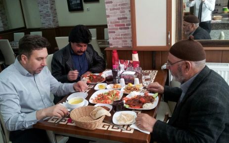 Konya'da Kebab Salonunda Yemek Keyfi - Guncellendi-