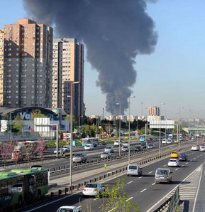 İstanbul'un göbeğinde büyük yangın