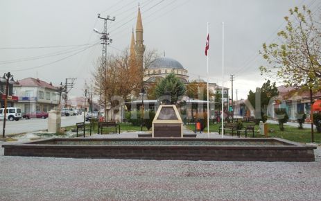 Tavşançalı da etkili dolu yağdı..