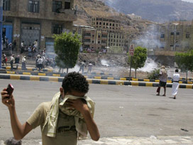 Yemen'de roket saldırısı: 2 ölü